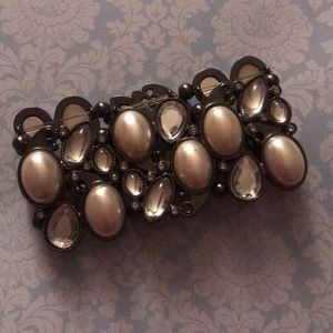 Pearl and diamond bracelet
